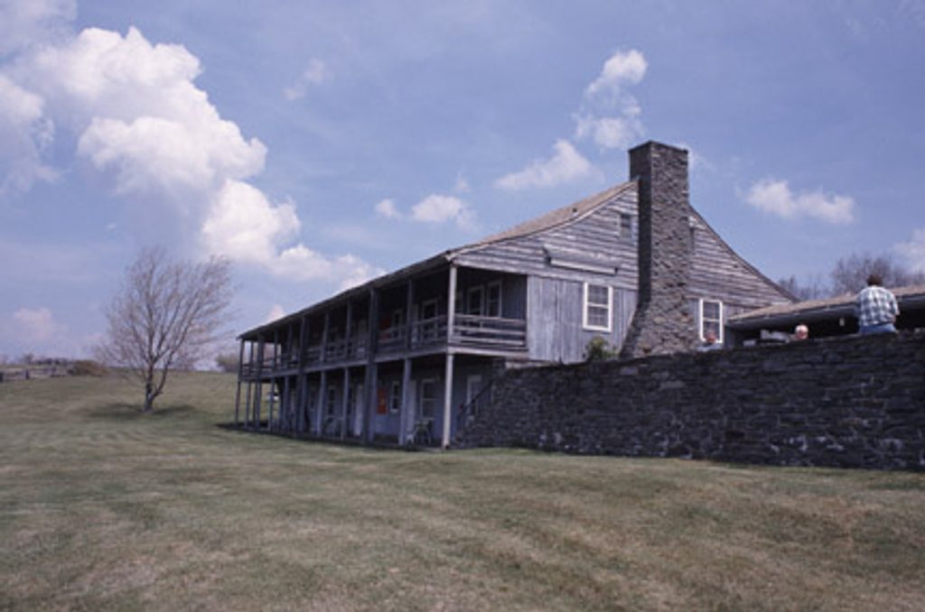 The Bluffs Lodge, Blue Ridge Parkway