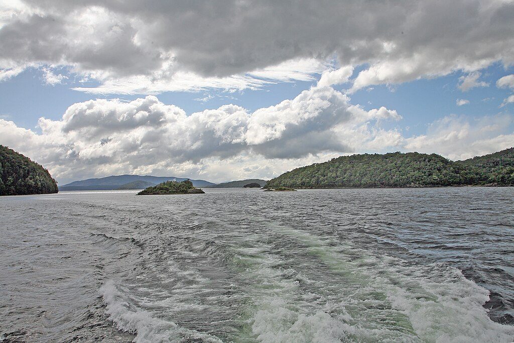 Lake Manapouri, Fiordland National Park