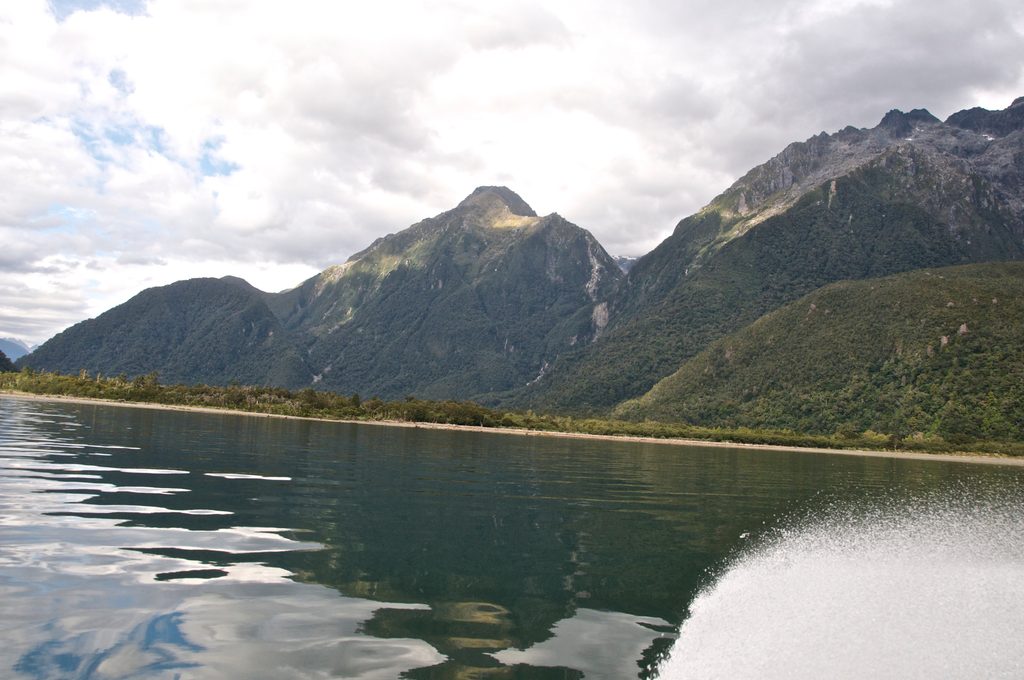 Lake McKerrow / Whakatipu Waitai, Fiordland National Park