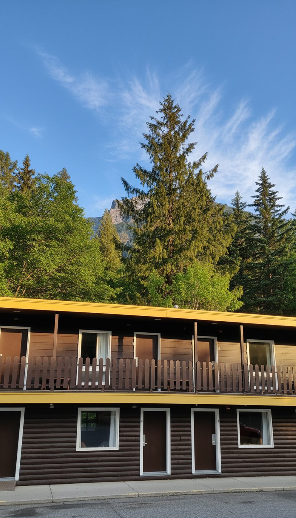 Motel Lake McDonald, Glacier National Park