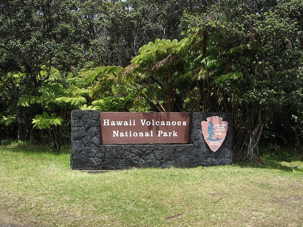 Hawaiʻi Volcanoes National Park Entrance Sign, Hawaiʻi Volcanoes National Park