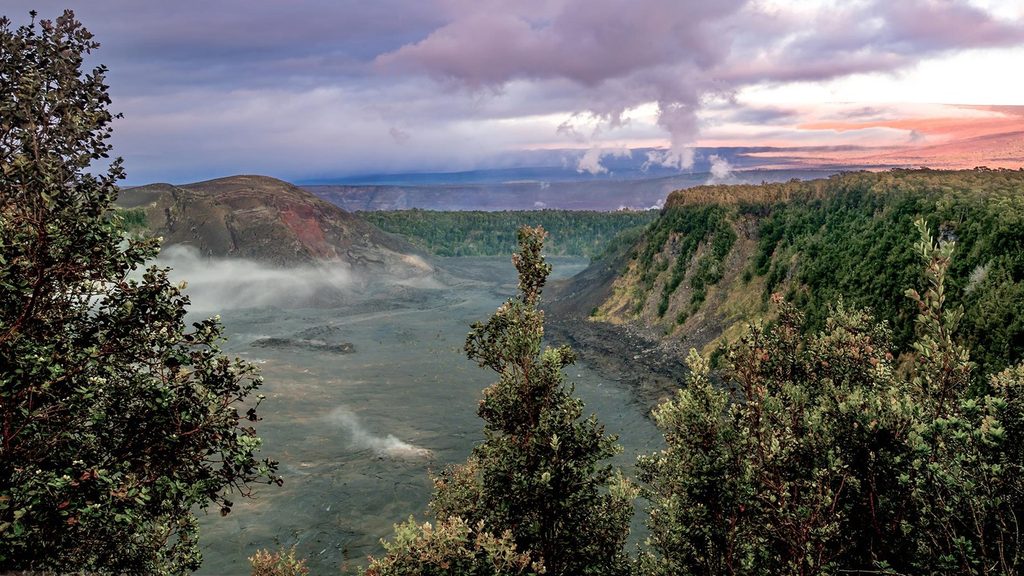 Kīlauea Iki Overlook, Hawaiʻi Volcanoes National Park