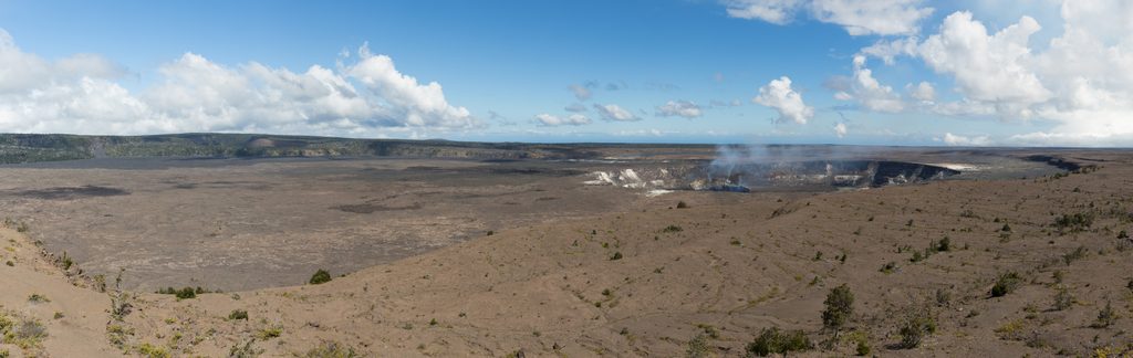 Halemaʻumaʻu Crater, Hawaiʻi Volcanoes National Park