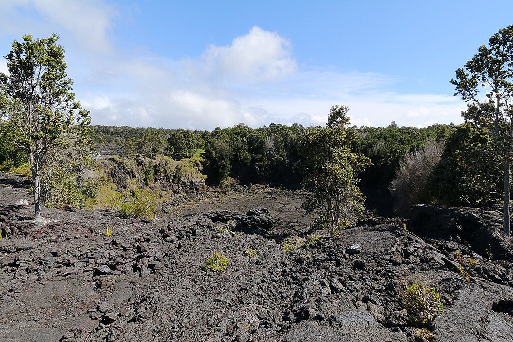 Lua Manu Crater, Hawaiʻi Volcanoes National Park