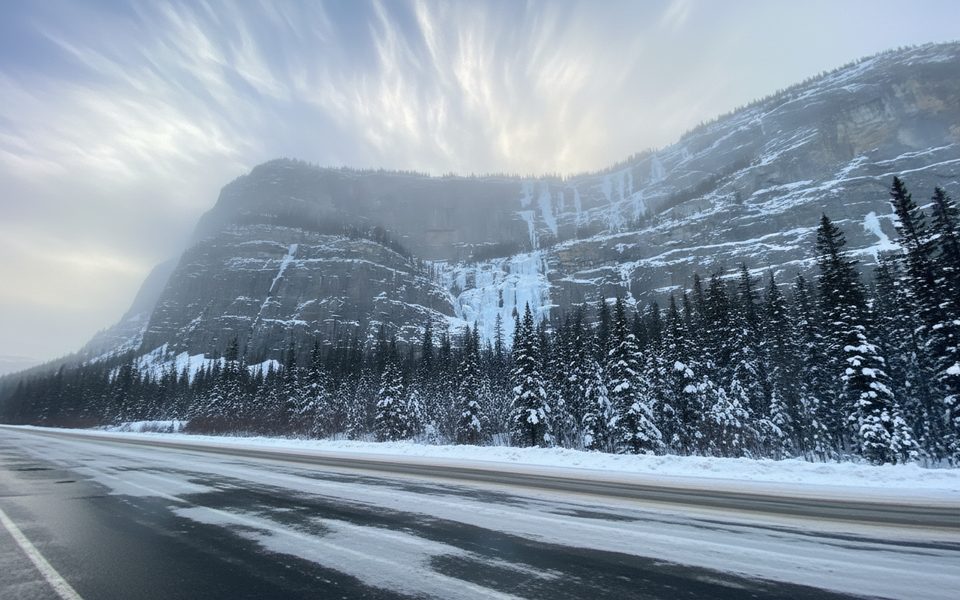Weeping Wall, Icefields Parkway (Highway 93)
