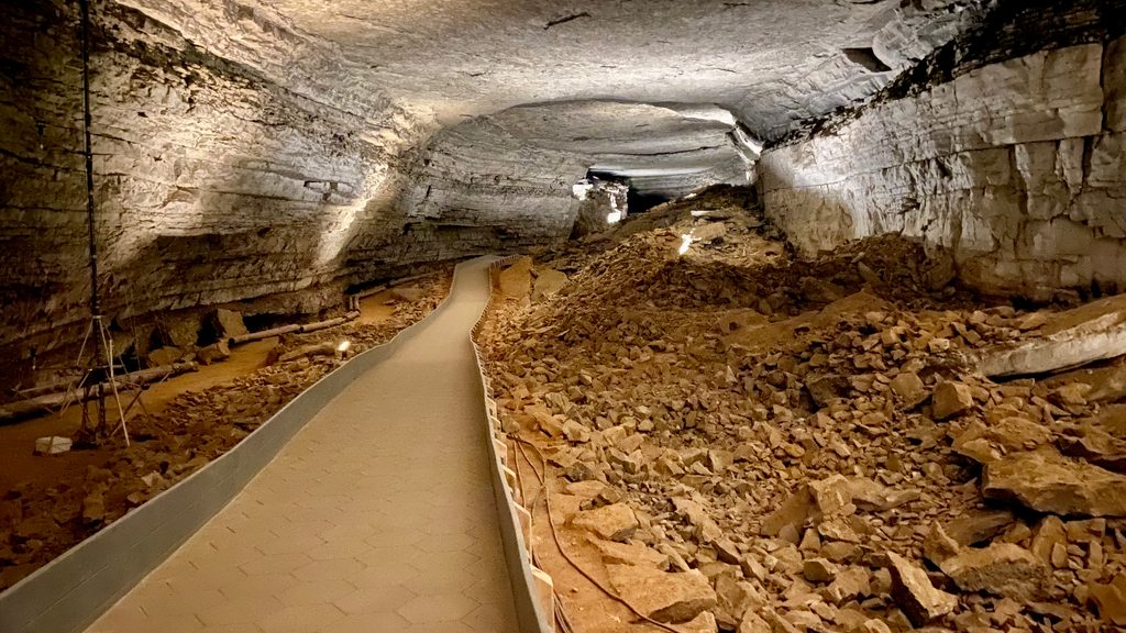 Broadway, Mammoth Cave National Park