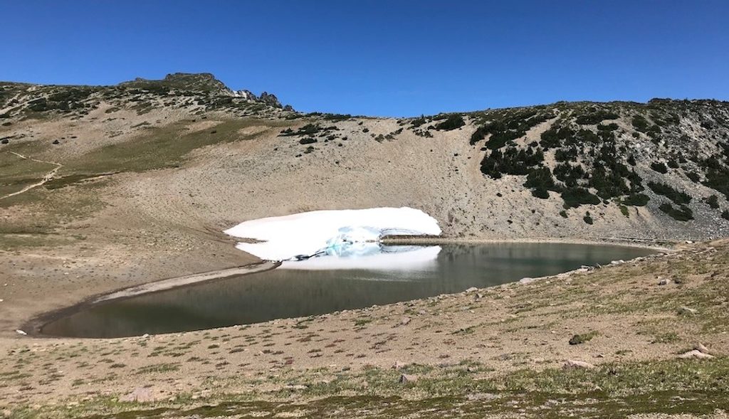 Frozen Lake Viewpoint, Mount Rainier National Park