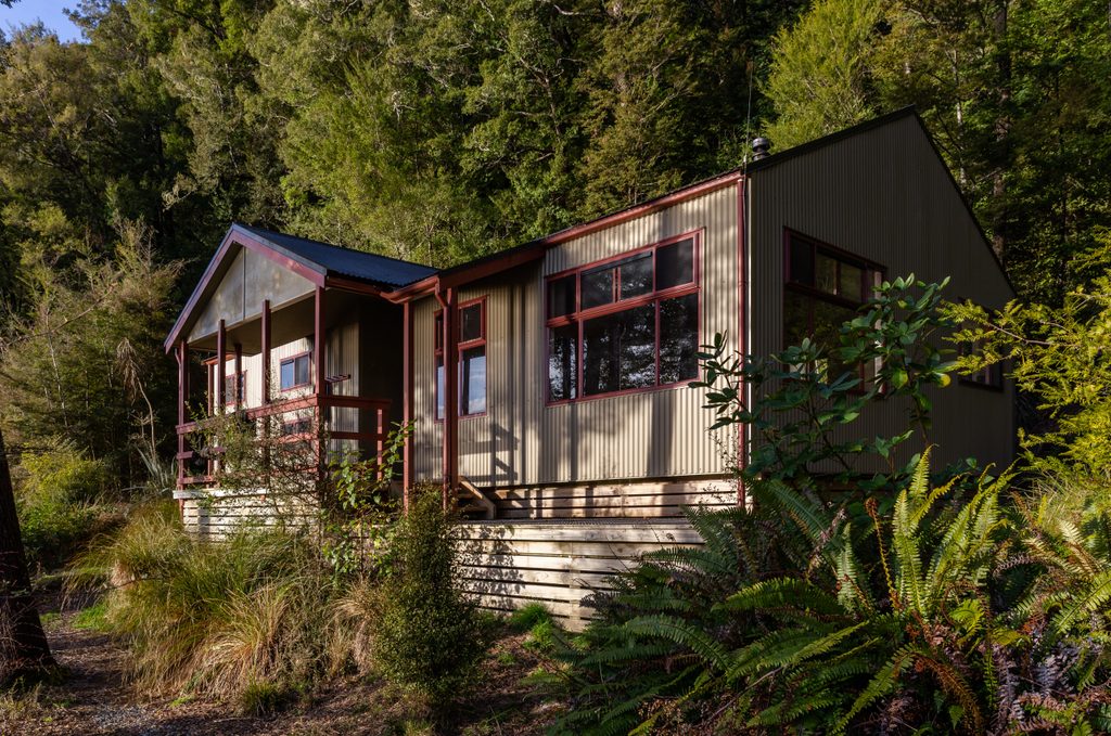 Sabine Hut, Nelson Lakes National Park