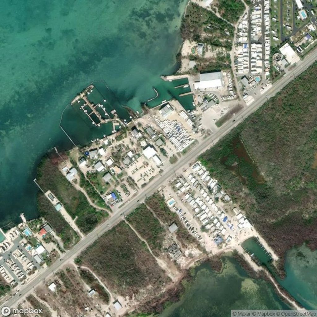 Dolphin Research Center, Overseas Highway