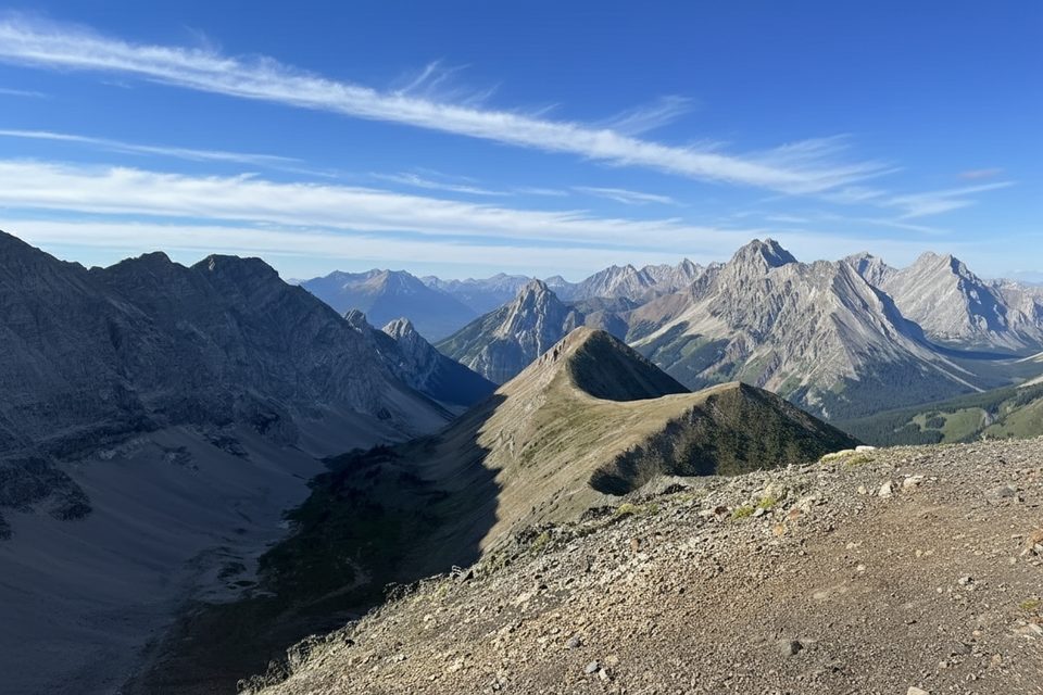 Pocaterra Tarn, Peter Lougheed Provincial Park