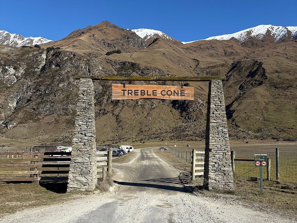 Treble Cone Ski Area, Queenstown-Lakes District, New Zealand