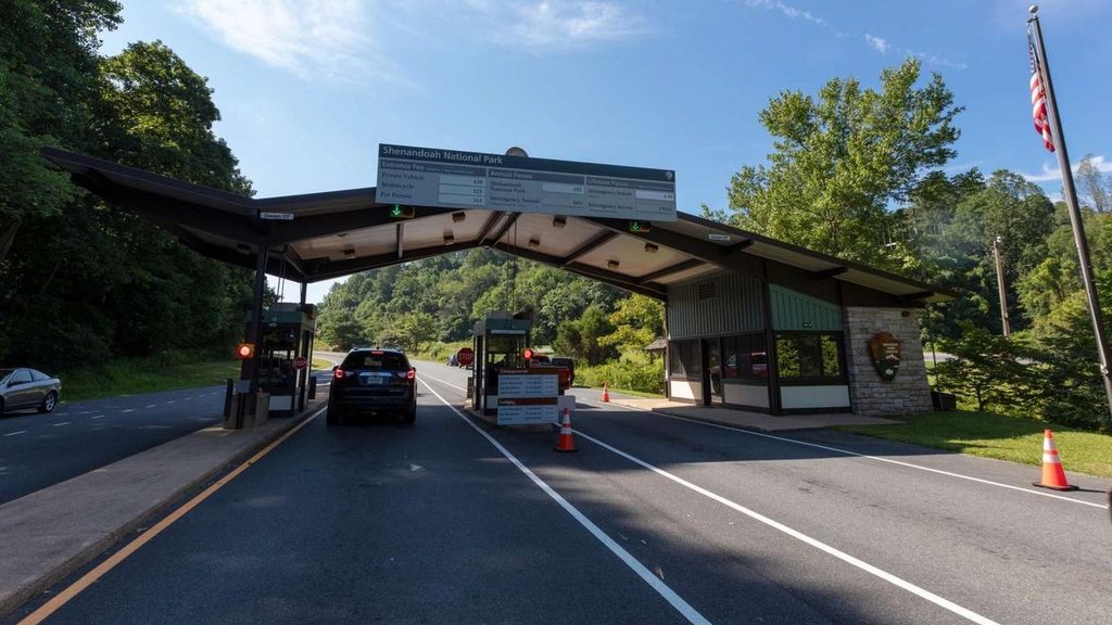 Swift Run Gap Entrance Station, Shenandoah National Park