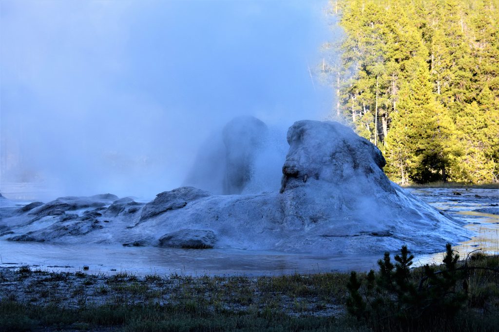 Giant Geyser, Yellowstone National Park