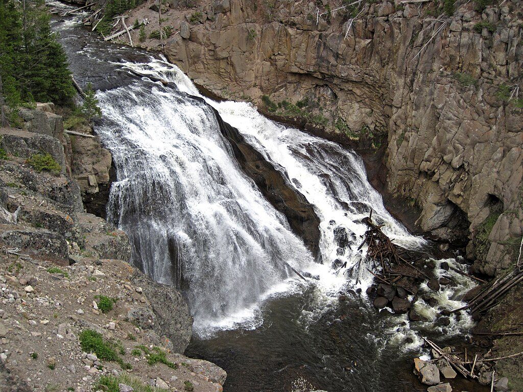 Gibbon Falls, Yellowstone National Park
