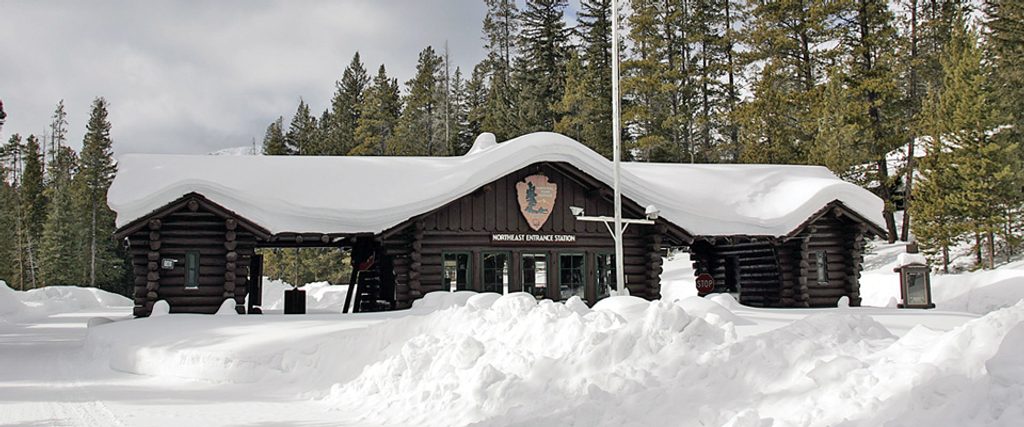 Northeast Entrance Station, Yellowstone National Park