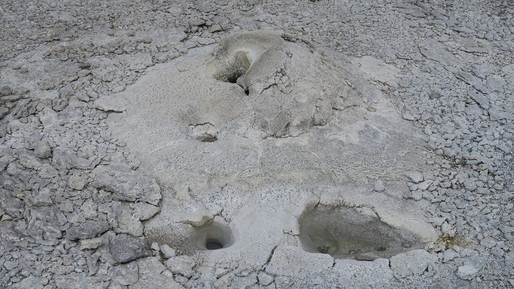 Penta Geyser, Yellowstone National Park