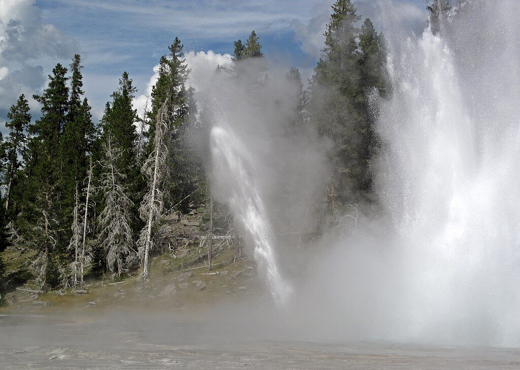 Vent Geyser, Yellowstone National Park