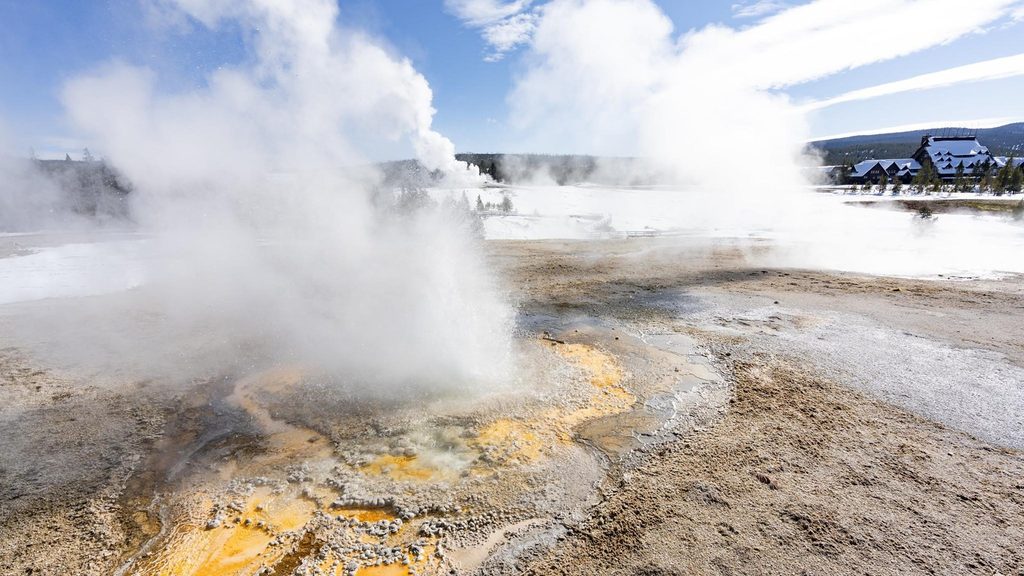 Anemone Geyser, Yellowstone National Park