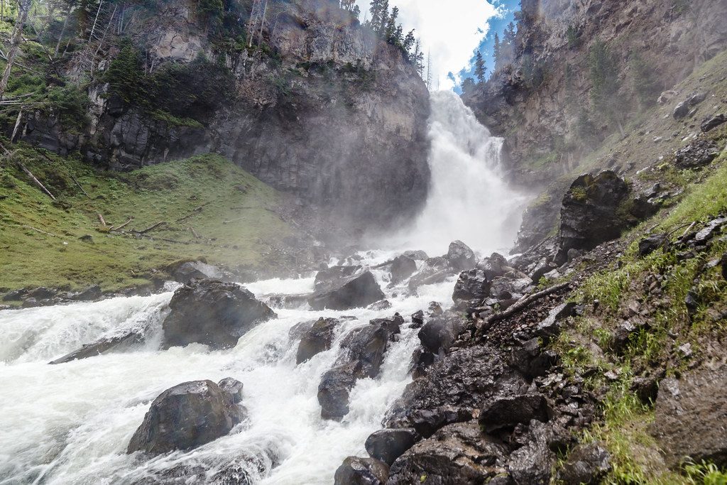 Osprey Falls, Yellowstone National Park