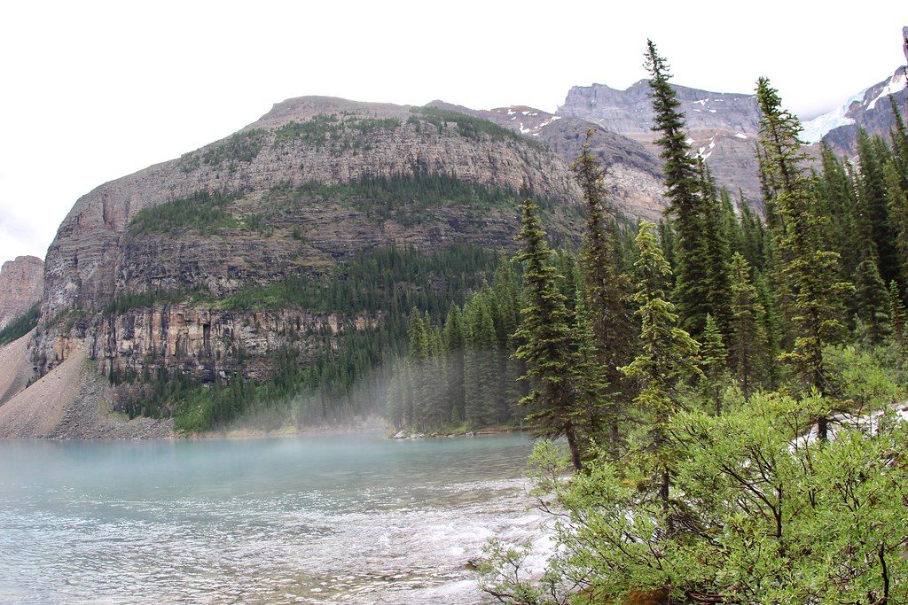 Moraine Lake Lakeshore, Banff National Park