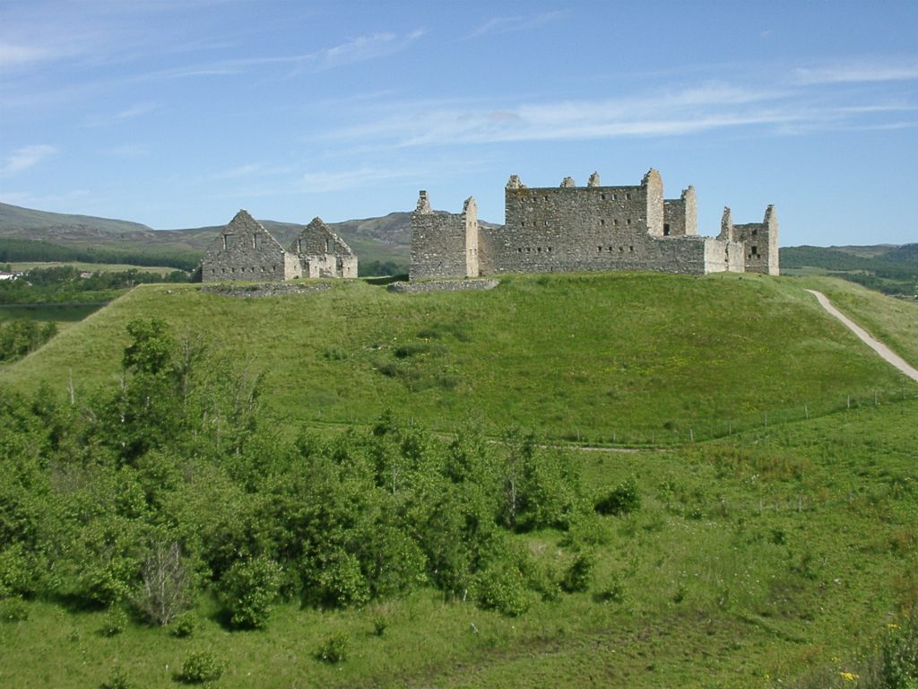 Ruthven Barracks Path, Cairngorms National Park