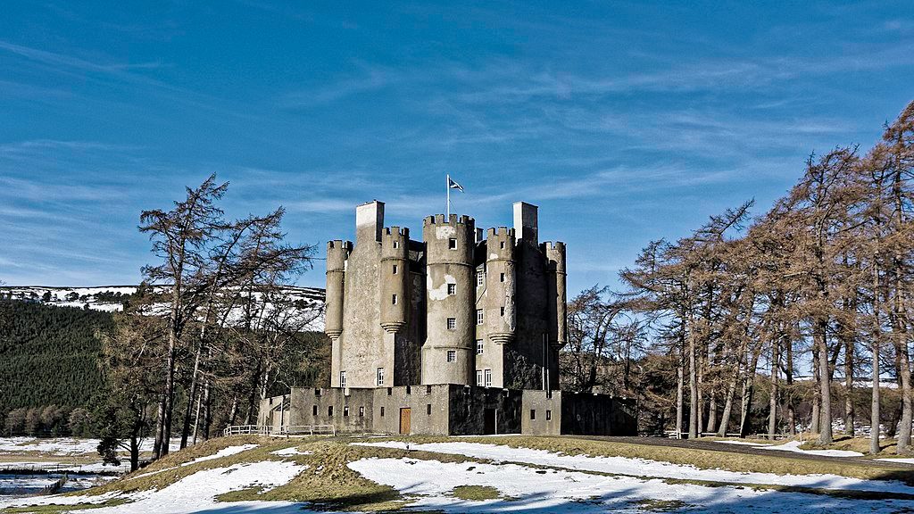 Braemar Castle Circular, Cairngorms National Park