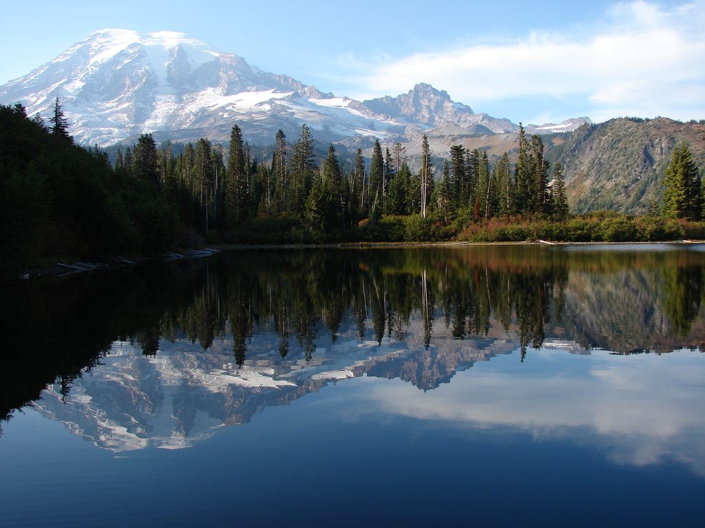 Bench and Snow Lakes Trail, Mount Rainier National Park