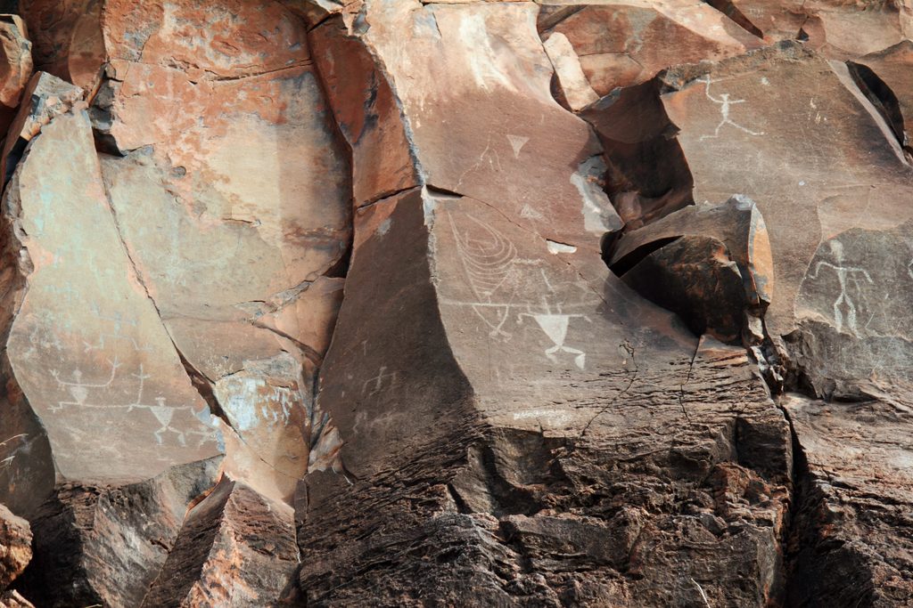 Olowalu Petroglyphs Trail, West Maui Scenic Drive