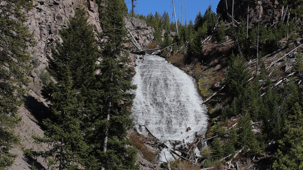 Wraith Falls Trail, Yellowstone National Park
