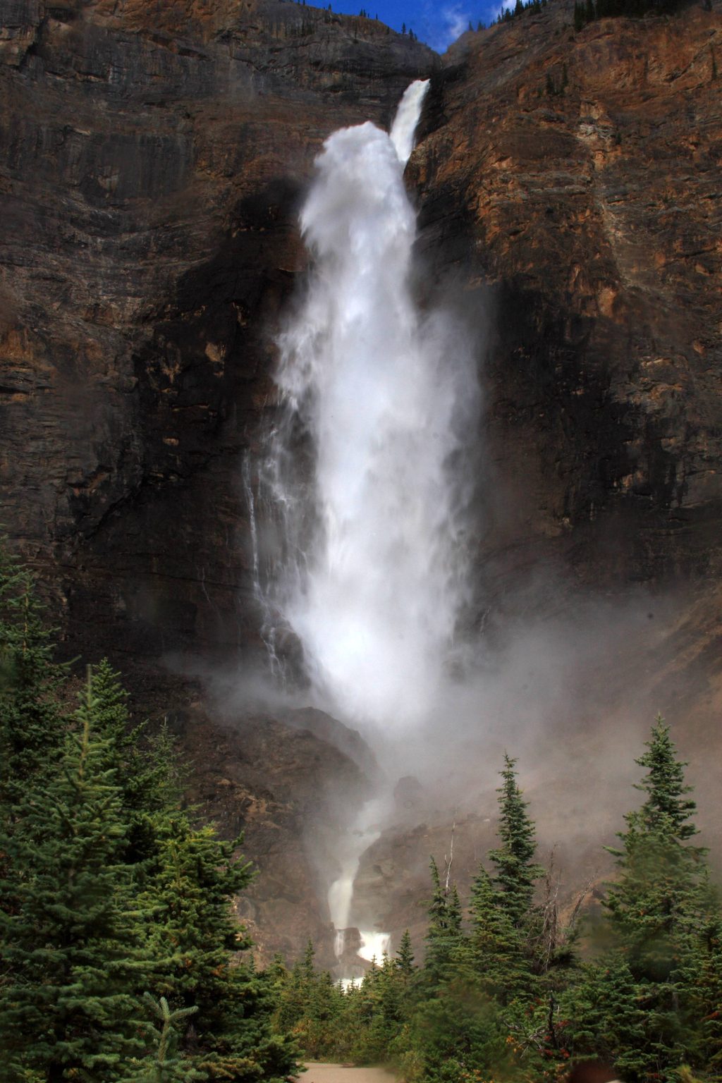 Takakkaw Falls Trail, Yoho National Park